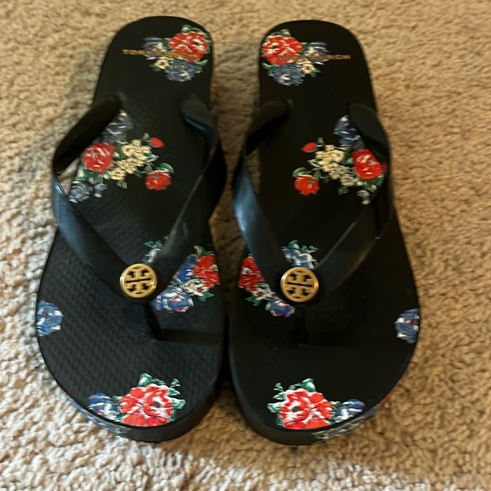 Like brand new Tory Burch, flip-flops